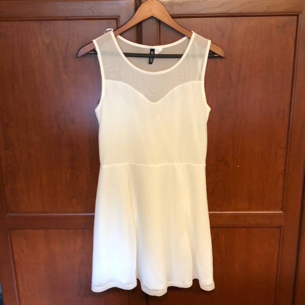 Divided Medium Cream Sleeveless Dress w/ sheer top
